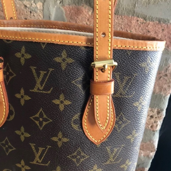Auth Louis Vuitton Bucket PM - Picture 3 of 11